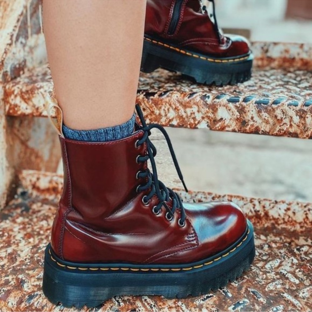 Pre-owned Dr. Martens!